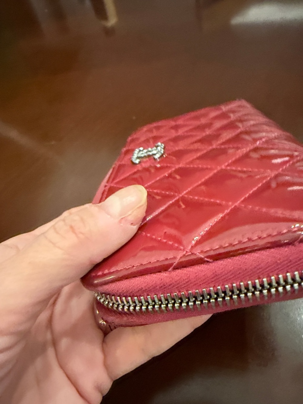 CHANEL Quilted Patent Wallet in Glossy Red with CC Logo - Picture 11 of 12